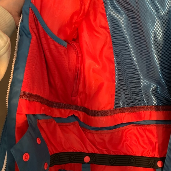 Winter coat - Picture 7 of 16